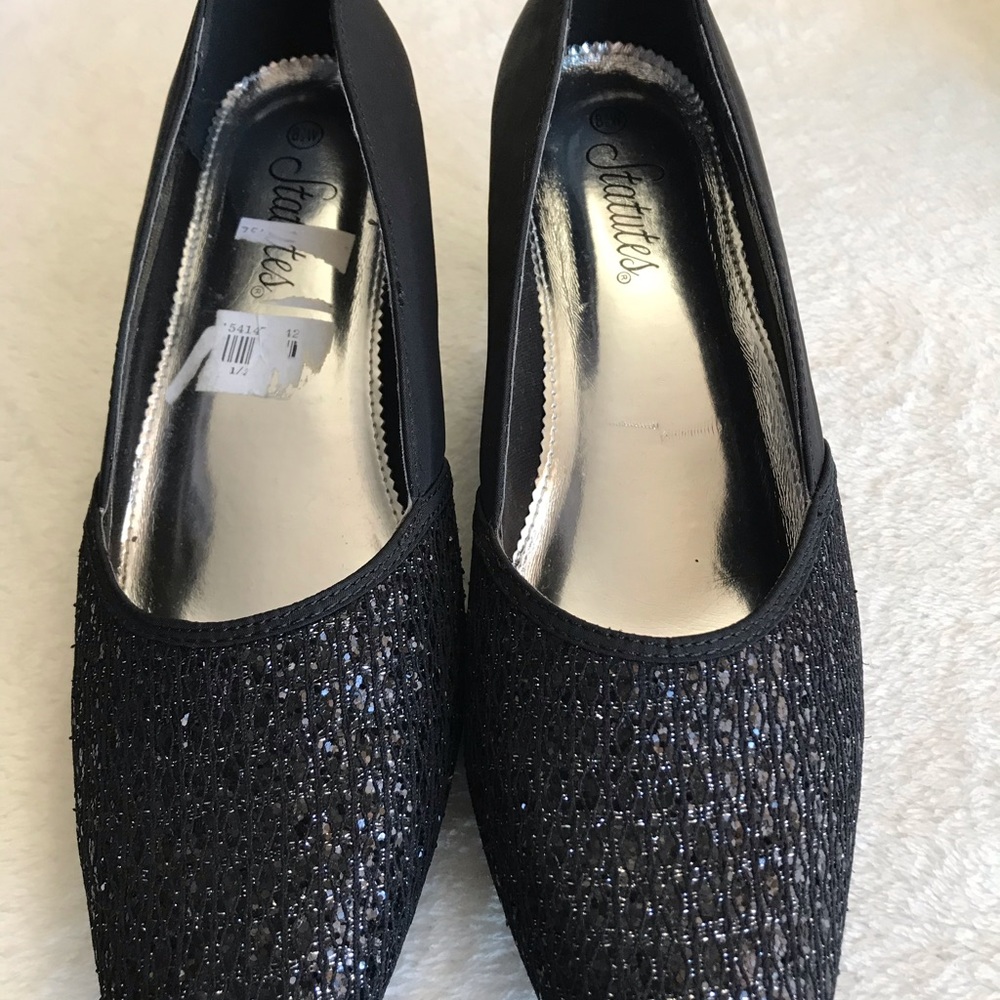 Shoes for women’s status.